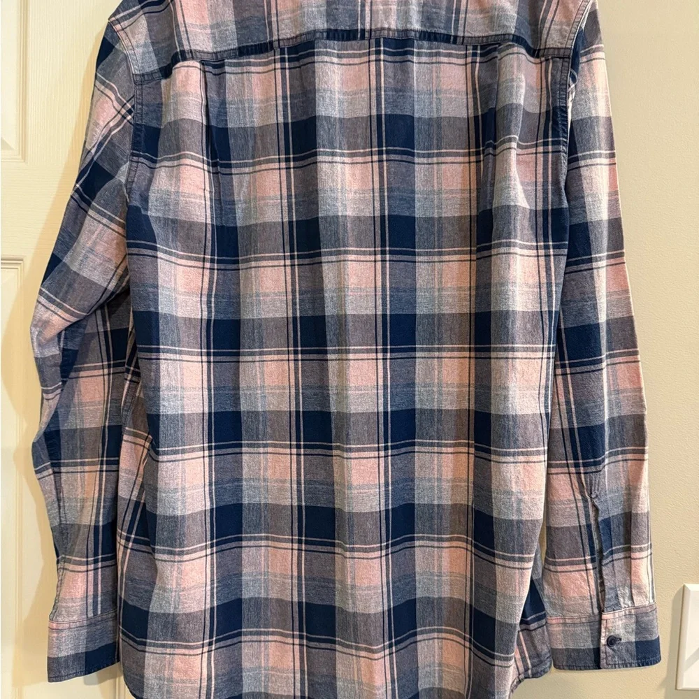 American Eagle Outfitters Blue and Pink Casual Button Down Shirt - Picture 2 of 3